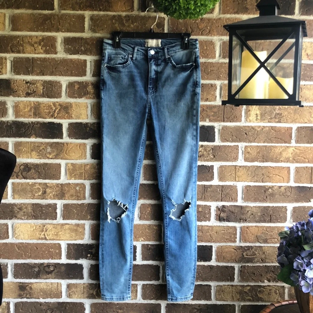FREE PEOPLE Skinny 10” High Rise Skinny Jeans Destroyed Distressed - Picture 2 of 7